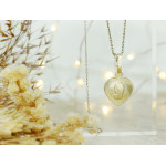 Medalik srebrny pozłacany małe serce z Matką Boską