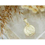 Medalik srebrny pozłacany okrągły z Matką Bożą
