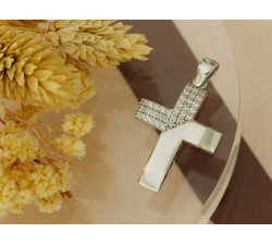 Srebrny krzyżyk z cyrkoniami wisiorek