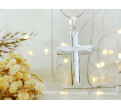 Srebrny krzyżyk na łańcuszek dla kobiet i mężczyzn