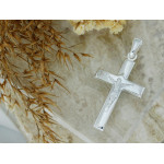 Srebrny krzyżyk zawieszka na łańcuszek