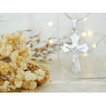 Srebrna zawieszka krzyżyk na prezent