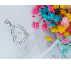 Zawieszka srebrna serce z cyrkoniami z literką K