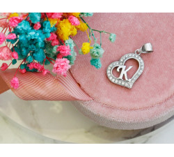 Zawieszka srebrna serce z cyrkoniami z literką K