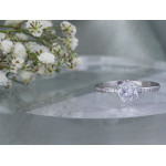 Srebrny pierścionek - klasyczna elegancja