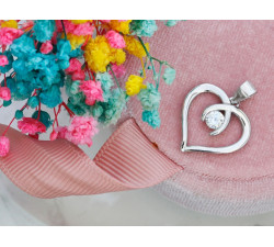 Srebrna zawieszka serce z cyrkonią