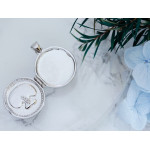 Zawieszka srebrna okrągłe puzderko na zdjęcie z drzewkiem