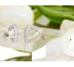 Srebrne kolczyki z cyrkoniami na sztyfcie