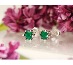 Kolczyki srebrne na sztyfcie z zieloną cyrkonią