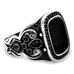 Oryginalny srebrny sygnet duży ozdobny wzór z czarnymi kamieniami