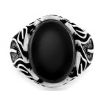 Srebrny sygnet z czarnymi kamieniami