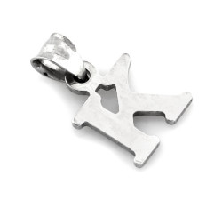 Srebrna przywieszka z literką, rodowana