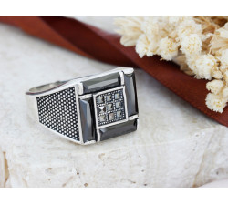 Sygnet srebrny z onyksami i markazytami