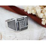 Sygnet srebrny z onyksami i markazytami