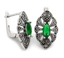 Zestaw srebrnych kolczyków i zawieszki z markazytami