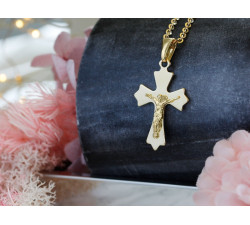 Srebrny krzyżyk pozłacany z pasyjką