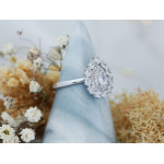 Pierścionek srebrny oczko kropla z cyrkoniami