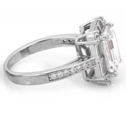 Srebrny pierścionek z prostokątnym oczkiem