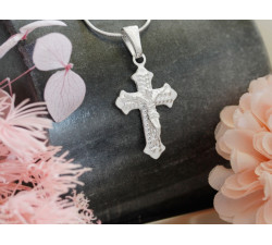 Srebrny krzyżyk z Jezusem - zawieszka pr. 0.925