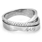 Srebrny pierścionek z klasycznym wzorem