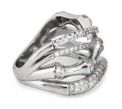 Szeroki srebrny pierścień przeplatany z cyrkoniami