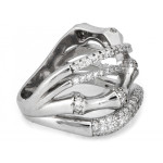 Szeroki srebrny pierścień przeplatany z cyrkoniami