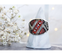 Srebrny pierścień z pomarańczowymi cyrkoniami