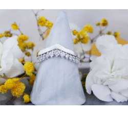 Srebrny pierścionek z cyrkoniami