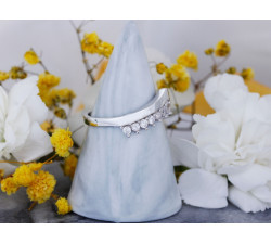 Srebrny pierścionek z cyrkoniami