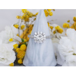 Srebrny pierścionek kwadratowy z cyrkoniami