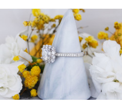 Srebrny pierścionek kwadratowy z cyrkoniami