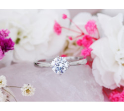 Srebrny pierścionek z cyrkonią 925