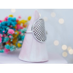 Duży srebrny pierścionek wysadzany cyrkoniami