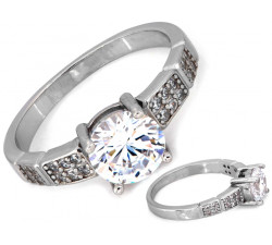 Pierścionek srebrny z oczkiem i cyrkoniami na szynie