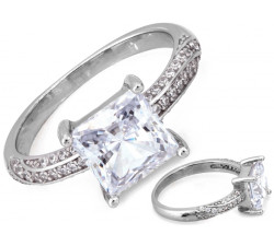 Srebrny pierścionek z cyrkonią