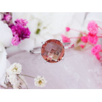 Elegancki srebrny pierścionek, idealny na prezent