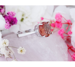 Elegancki srebrny pierścionek, idealny na prezent