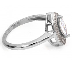 Srebrny pierścionek pr. 0.925 – elegancja i jakość