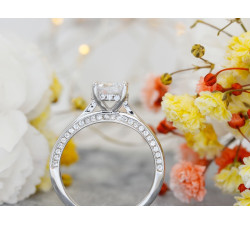 Pierścionek srebrny z oczkiem z cyrkonią