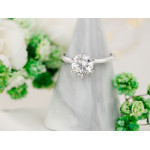 Pierścionek srebrny z dużą cyrkonią