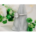 Pierścionek srebrny z dużą cyrkonią