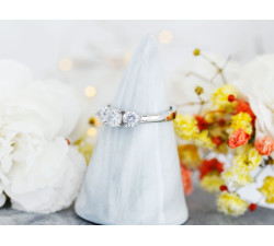 Srebrny pierścionek pr. 0.925 - elegancka biżuteria