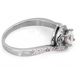 Srebrny pierścionek z cyrkoniami