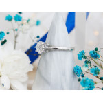 Srebrny pierścionek z cyrkonią