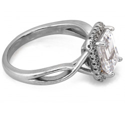 Srebrny pierścionek z prostokątnym oczkiem markiza