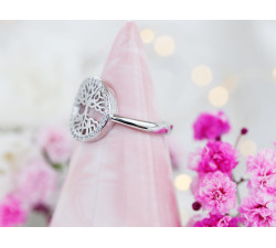 Srebrny pierścionek - elegancka biżuteria na co dzień