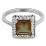 Pierścionek srebrny kwadratowa markiza z zultanitem