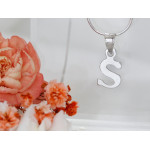Zawieszka srebrna z literką "S"