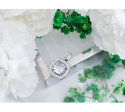 Srebrna zawieszka kwadratowa z cyrkoniami