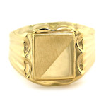 Złoty pierścionek męski - klasyczny wybór na prezent